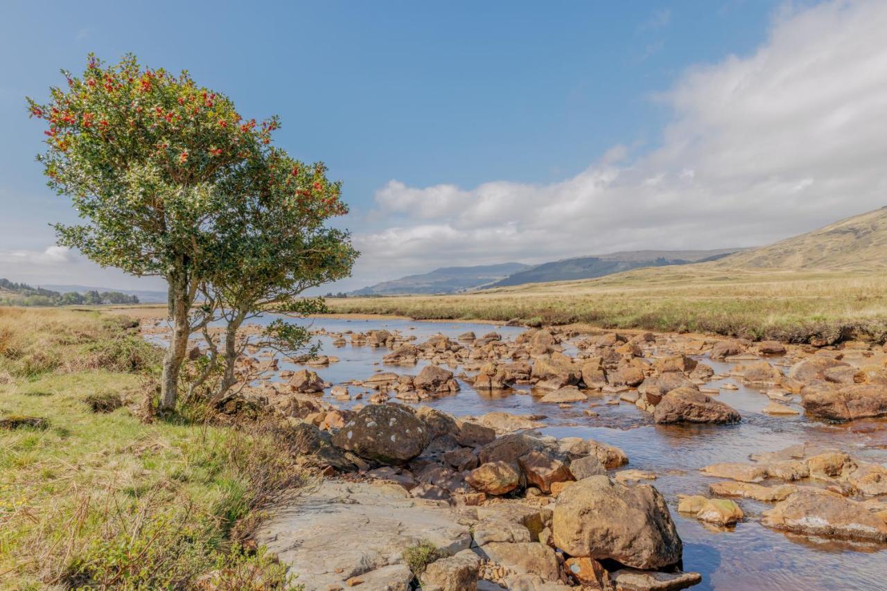 Further Space At Port Nan Gael Isle Of Mull Pennyghael Exterior photo